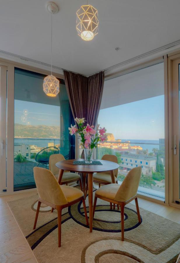 Apartment Superior One Bedroom With Sea & Old Town View *