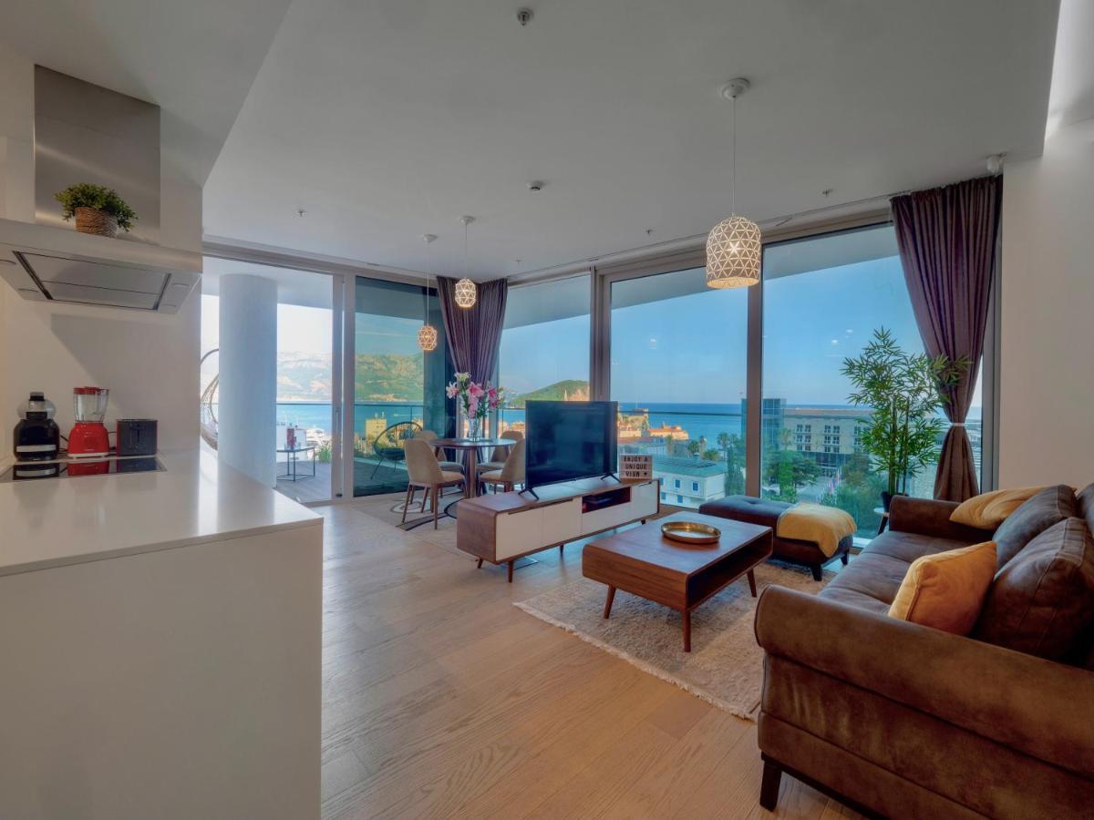 Superior One Bedroom With Sea & Old Town View *
