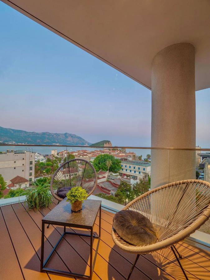 Superior One Bedroom With Sea & Old Town View *
