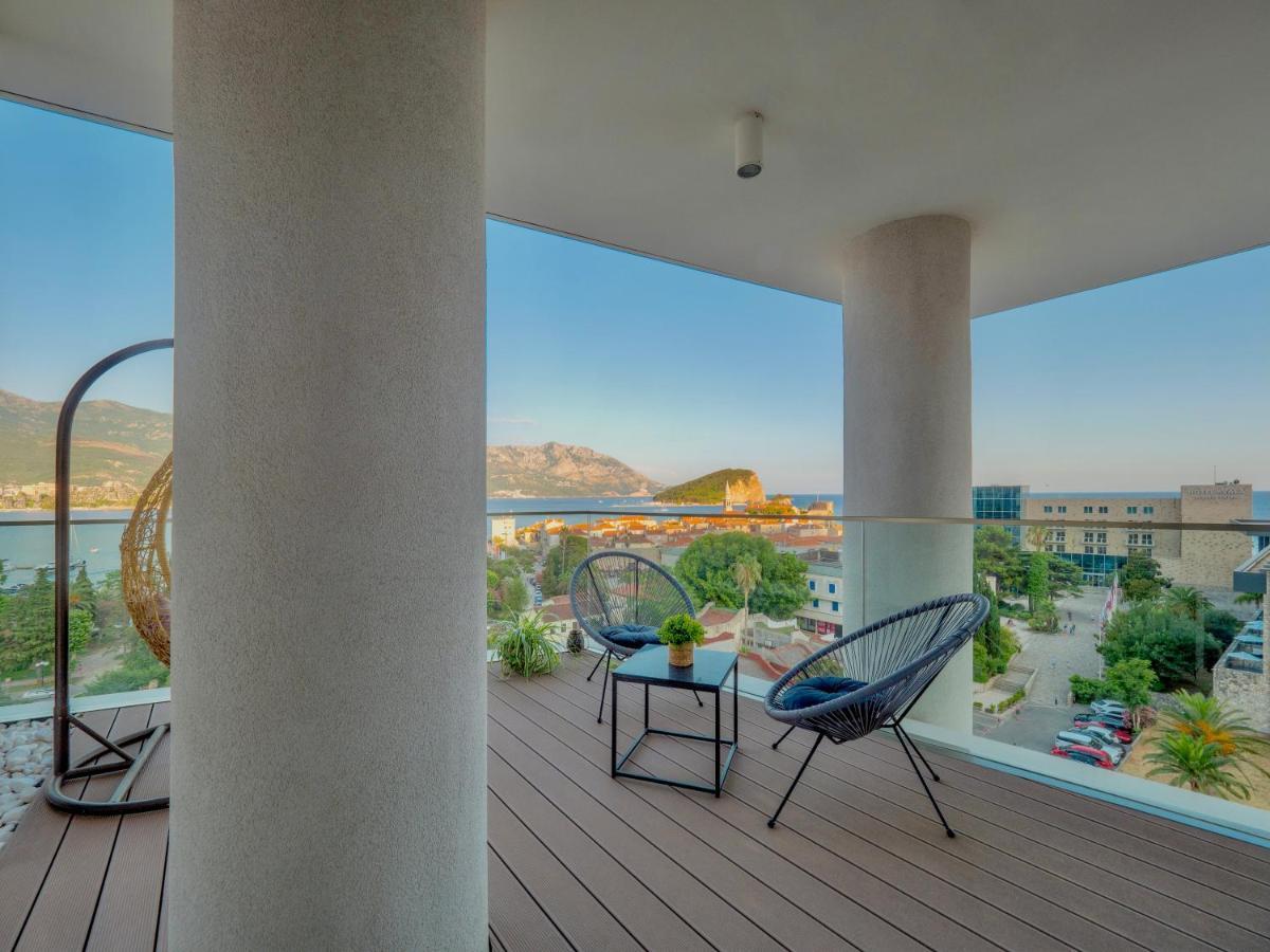 Superior One Bedroom With Sea & Old Town View *